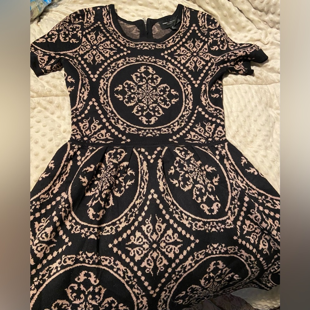 Romeo and Juliet Couture Black and tan Patterned heavy knit  Dress